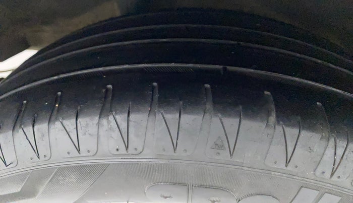 2018 Honda Amaze 1.2L I-VTEC V CVT, Petrol, Automatic, 1,06,848 km, Right Rear Tyre Tread