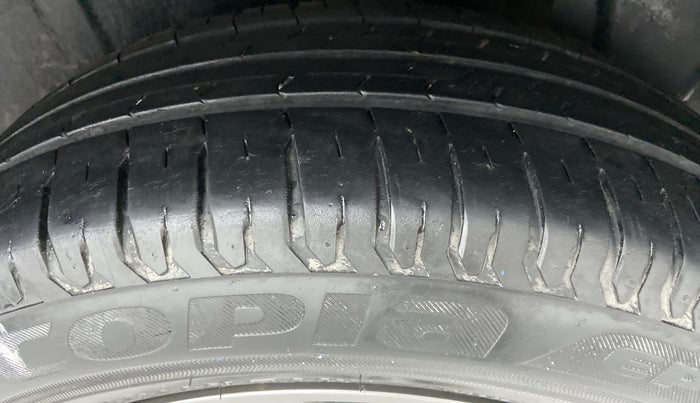 2019 Maruti Ertiga ZXI SHVS, Petrol, Manual, 7,355 km, Left Rear Tyre Tread
