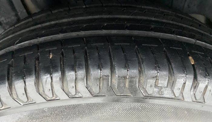2019 Maruti Ertiga ZXI SHVS, Petrol, Manual, 7,355 km, Right Rear Tyre Tread
