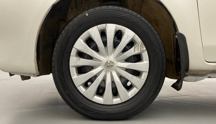 2011 Toyota Etios Liva G, Petrol, Manual, 97,269 km, Left Front Wheel