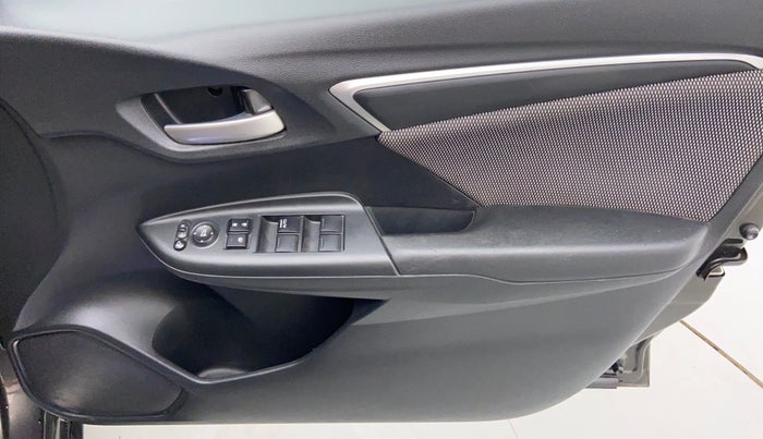 2018 Honda WR-V 1.5 i-DTEC VX MT, Diesel, Manual, 50,429 km, Driver Side Door Panels Control