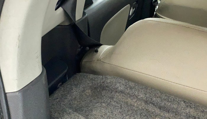 2016 Maruti Alto K10 VXI (O), Petrol, Manual, 96,967 km, Second-row left seat - Folding lever not working