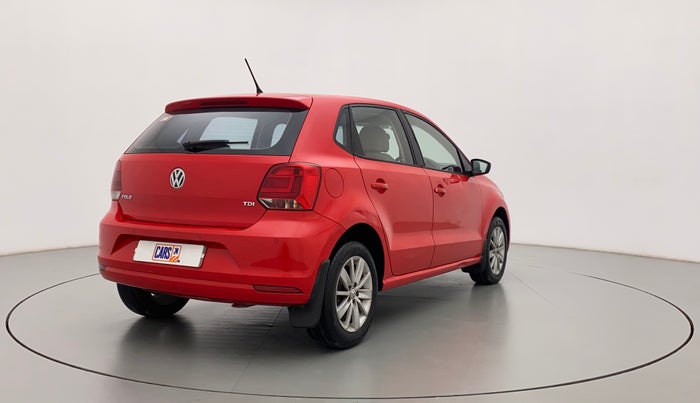 2017 Volkswagen Polo HIGHLINE1.5L, Diesel, Manual, 1,21,741 km, Right Back Diagonal