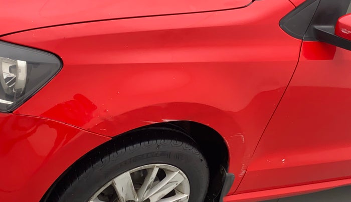 2017 Volkswagen Polo HIGHLINE1.5L, Diesel, Manual, 1,21,741 km, Left fender - Slightly dented