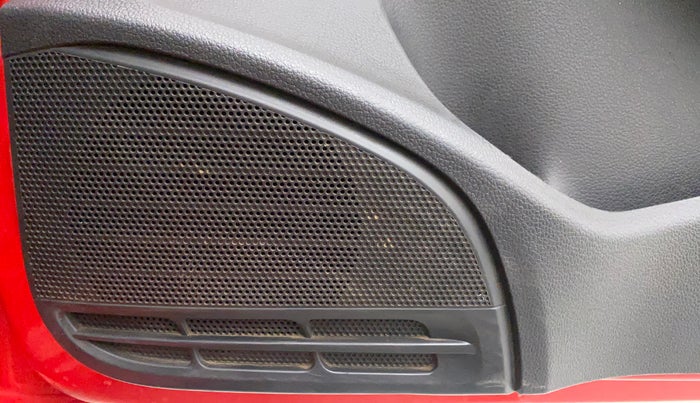2017 Volkswagen Polo HIGHLINE1.5L, Diesel, Manual, 1,21,741 km, Speaker