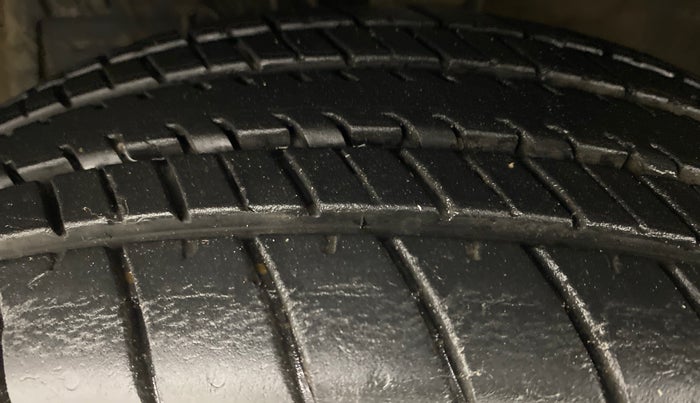2012 Maruti Ertiga LDI ABS, Diesel, Manual, 59,274 km, Left Front Tyre Tread