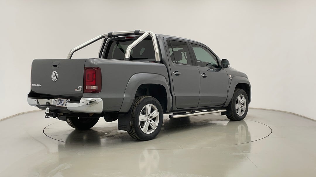 Right Back Diagonal (45- Degree) View