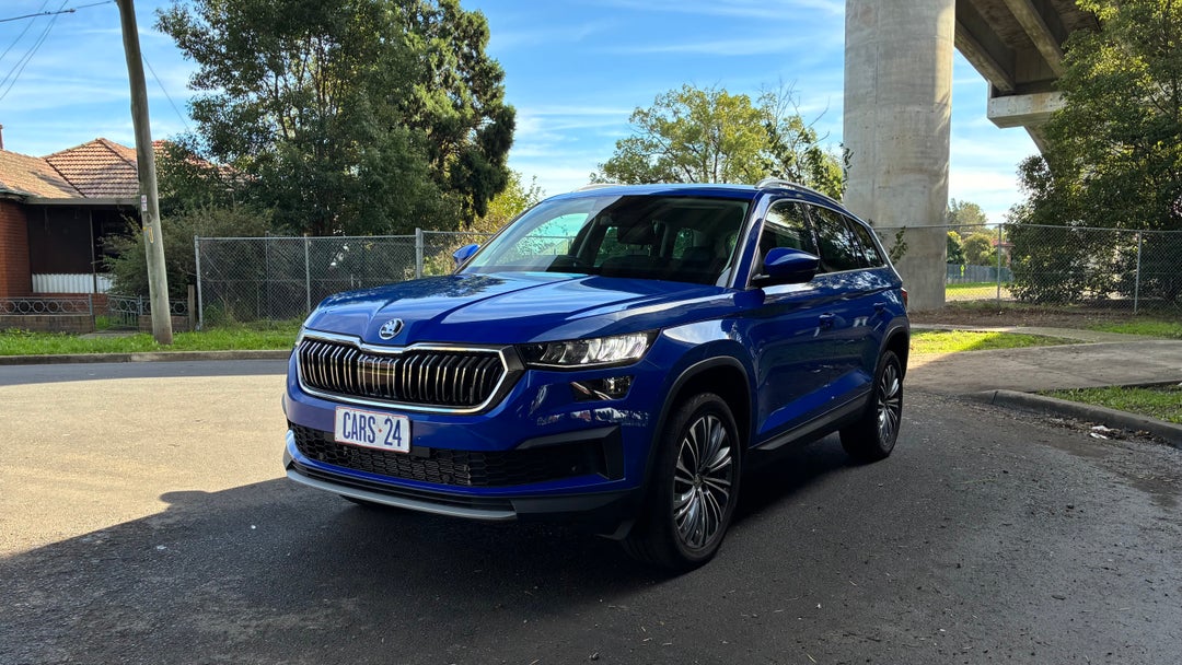 Left Front Diagonal (45- Degree) View