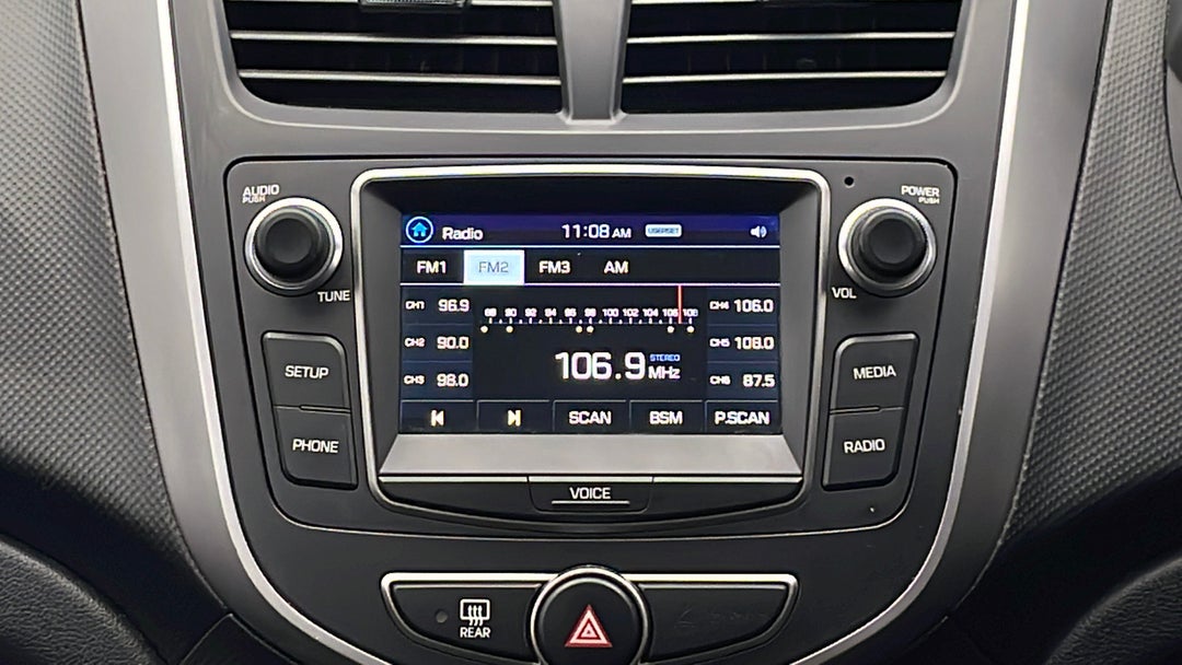 2016 Hyundai Accent Active, Manual, 74962 km, Infotainment System