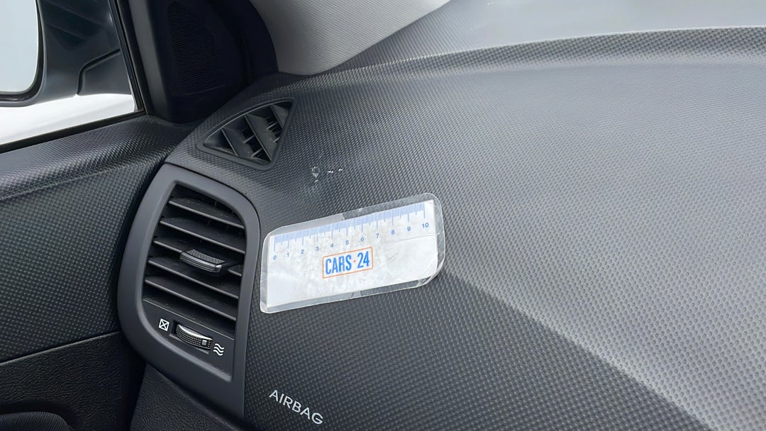 2016 Hyundai Accent Active, Manual, 74962 km, Dashboard Wear