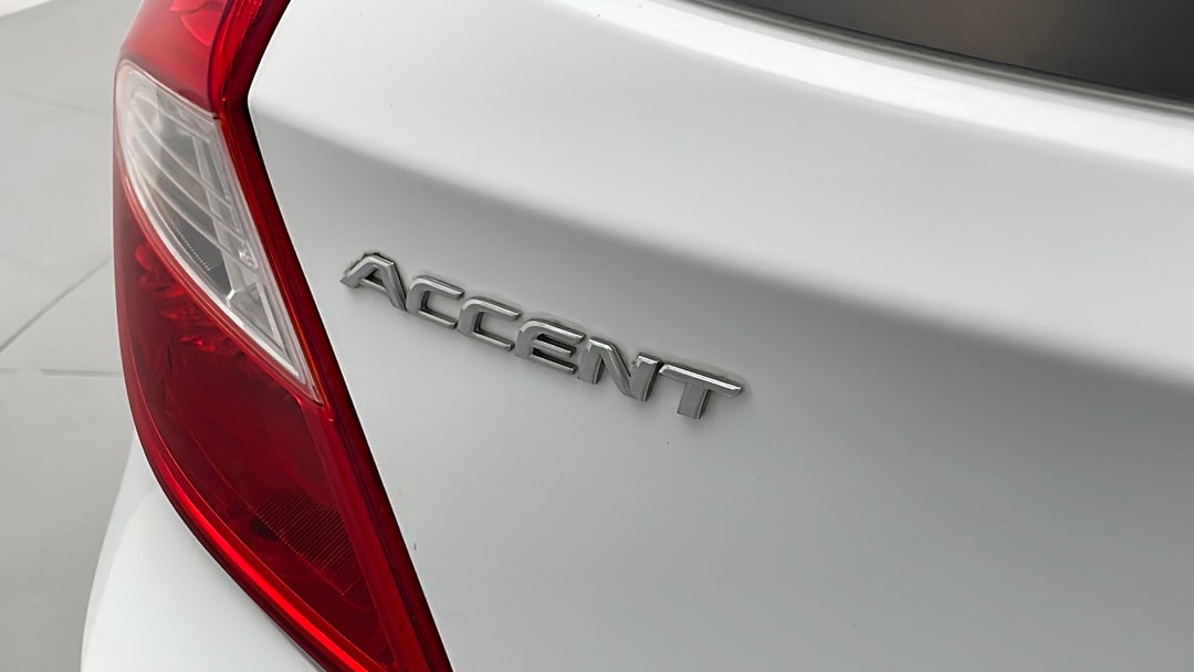 2016 Hyundai Accent Active, Manual, 74962 km, Badge (Boot Left Side)