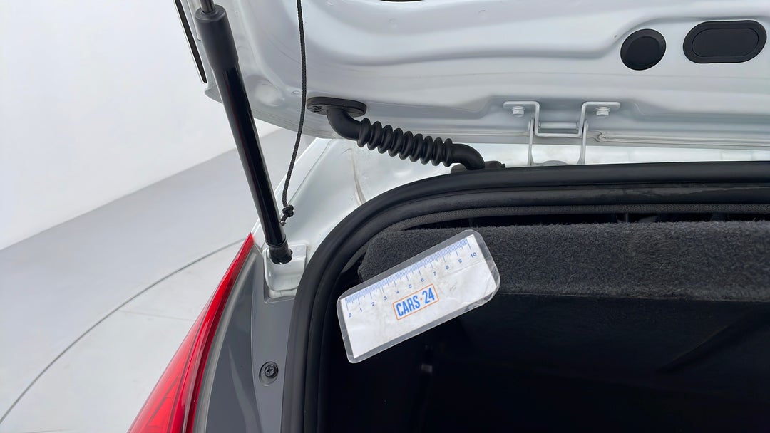 2016 Hyundai Accent Active, Manual, 74962 km, Boot Interior Wear