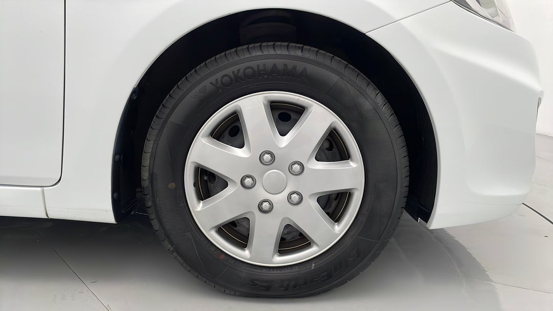 2016 Hyundai Accent Active, Manual, 74962 km, Right Front Wheel