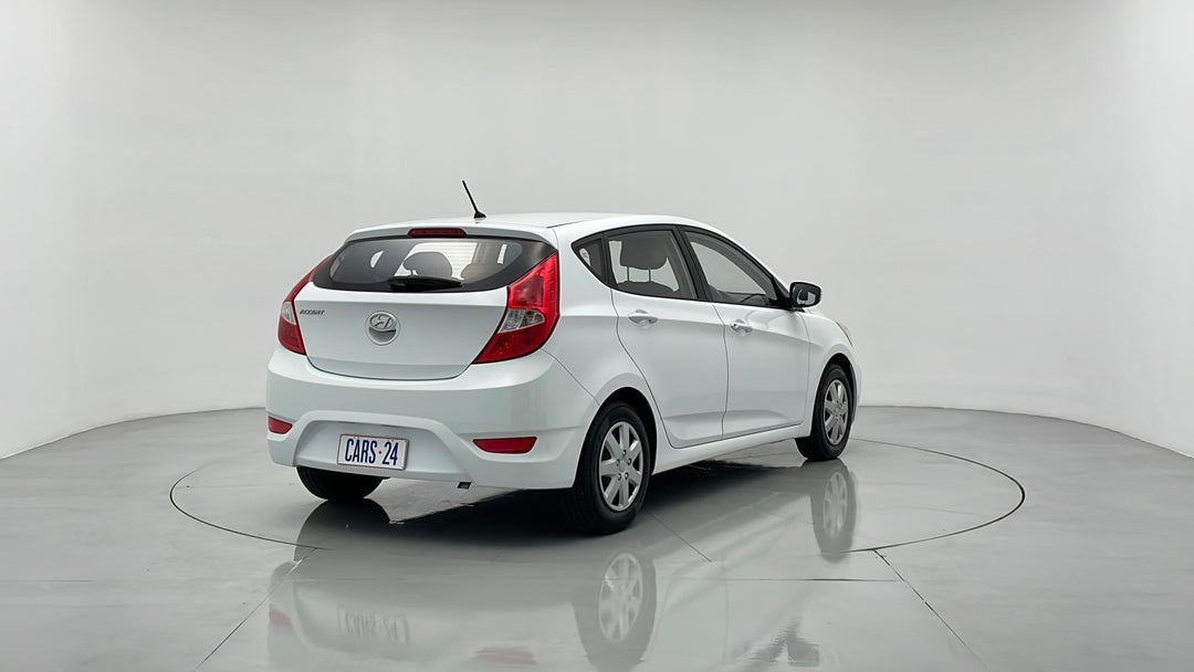 2016 Hyundai Accent Active, Manual, 74962 km, Right Back Diagonal (45- Degree) View