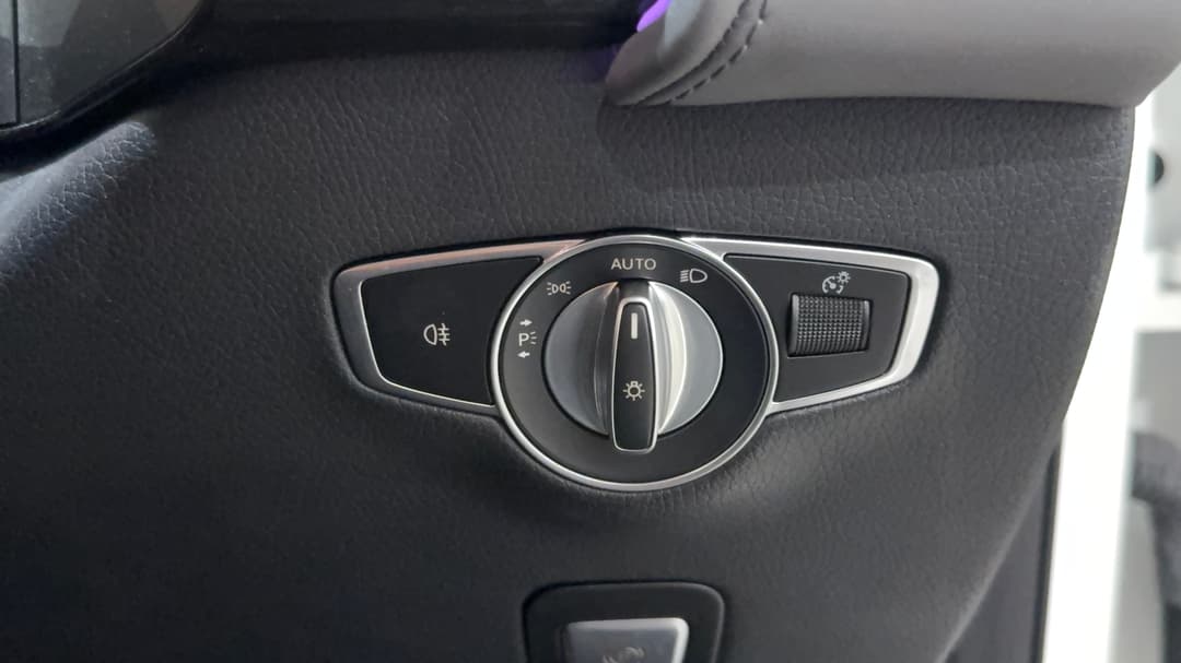 2020 Mercedes-benz Eqc 400 4matic, Automatic, 45316 km, Utility Switches/Buttons