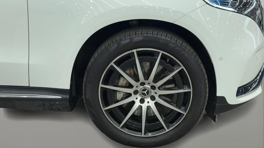 2020 Mercedes-benz Eqc 400 4matic, Automatic, 45316 km, Right Front Wheel