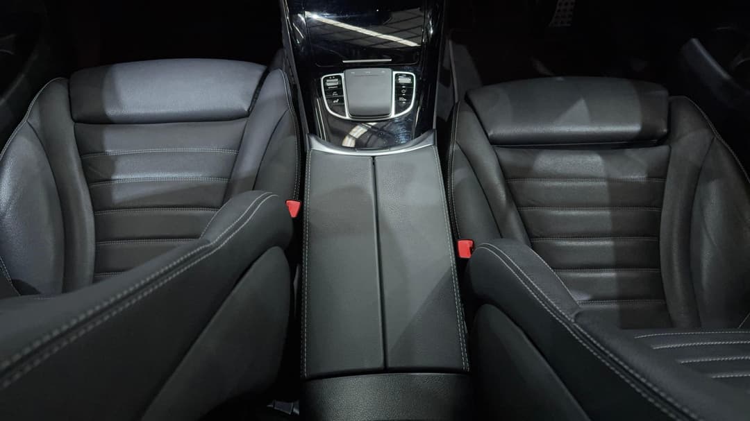 2020 Mercedes-benz Eqc 400 4matic, Automatic, 45316 km, Center Console
