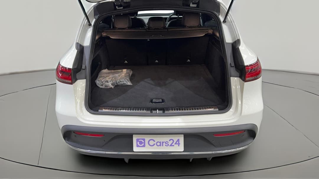 2020 Mercedes-benz Eqc 400 4matic, Automatic, 45316 km, Boot Inside View