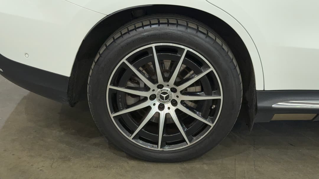 2020 Mercedes-benz Eqc 400 4matic, Automatic, 45316 km, Right Rear Wheel