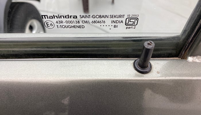 2018 Mahindra Thar CRDE 4X4 AC, Diesel, Manual, 90,305 km, Lock system - Door lock knob has minor damage