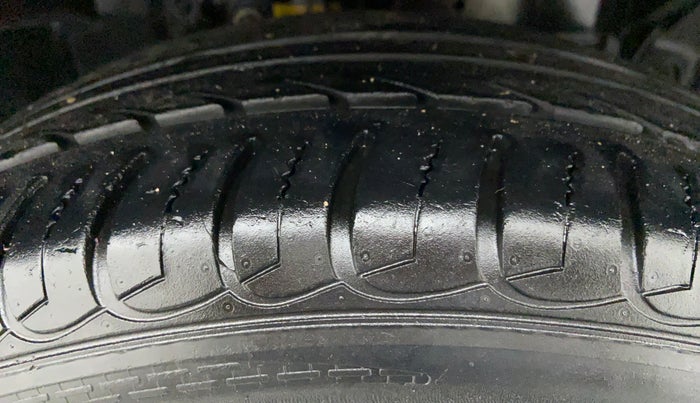 2018 Ford Ecosport 1.5TITANIUM TDCI, Diesel, Manual, 39,466 km, Right Front Tyre Tread