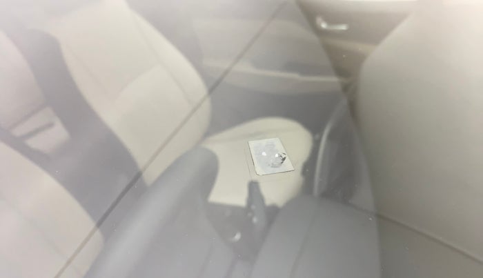 2018 Hyundai Verna 1.6 VTVT SX, Petrol, Manual, 34,214 km, Front windshield - Minor spot on windshield