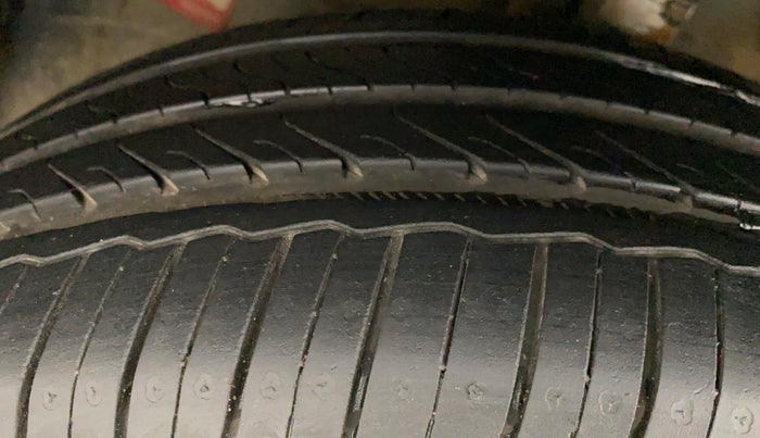 2015 Honda Brio 1.2 S MT I VTEC, Petrol, Manual, 70,703 km, Left Front Tyre Tread