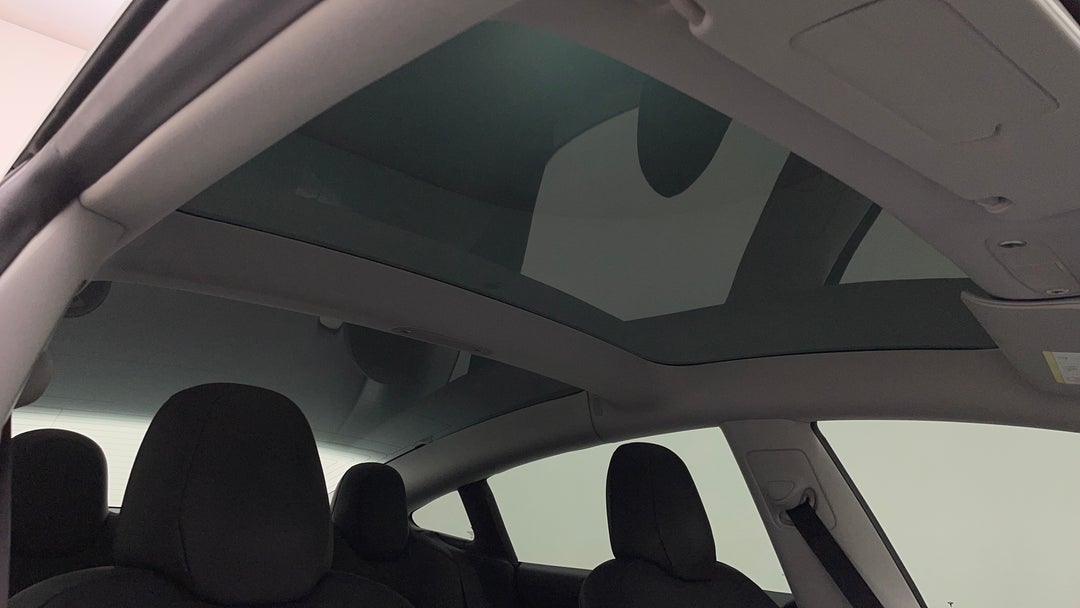 Interior Sunroof/Moonroof