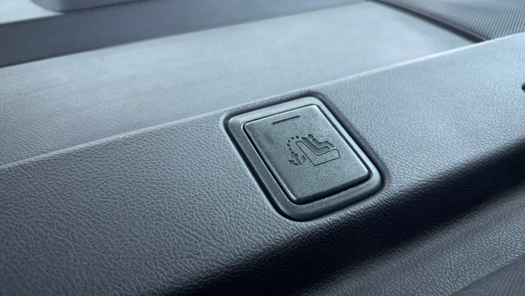 2017 Toyota Camry Rz S.e., Automatic, 47431 km, Child Seat Anchor Points