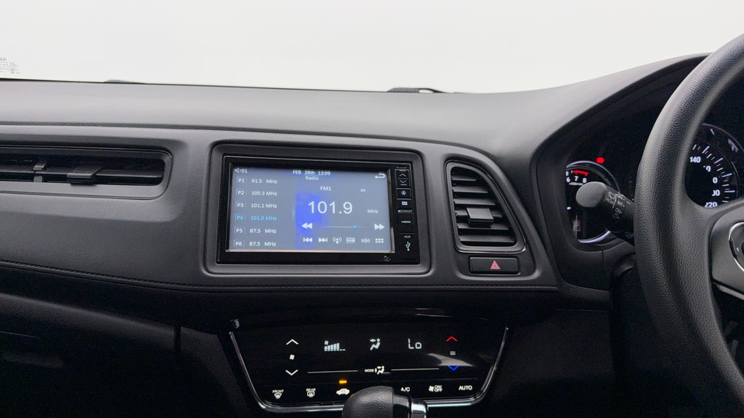 2018 Honda HR-V Vti, Automatic, 65408 km, Center Console