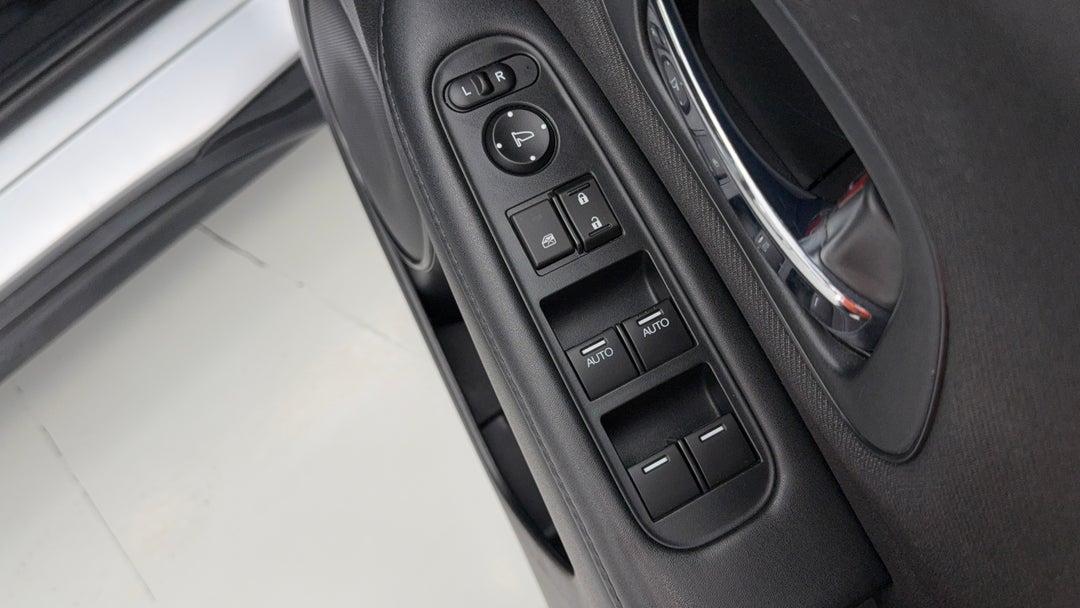 2018 Honda HR-V Vti, Automatic, 65408 km, Drivers Side Door Panel Controls