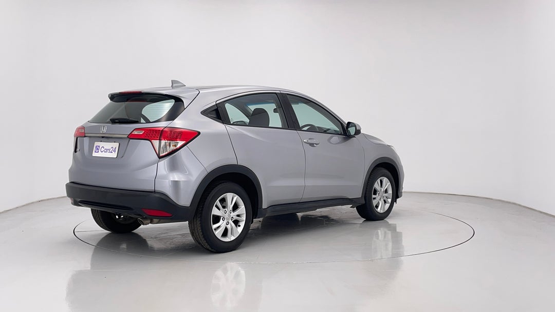 2018 Honda HR-V Vti, Automatic, 65408 km, Right Back Diagonal (45- Degree) View