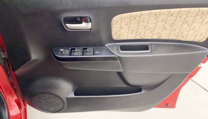 2017 Maruti Wagon R 1.0 VXI, Petrol, Manual, 49,036 km, Driver Side Door Panels Control