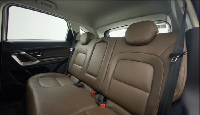 2019 Tata Harrier XZ 2.0L, Diesel, Manual, 91,109 km, Right Side Rear Door Cabin