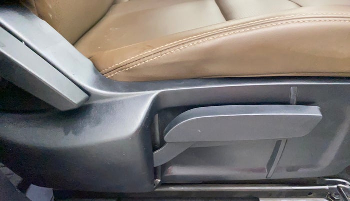 2019 Tata Harrier XZ 2.0L, Diesel, Manual, 91,109 km, Driver Side Adjustment Panel