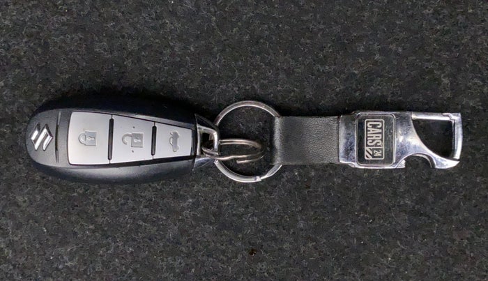2015 Maruti Ciaz ZXI, Petrol, Manual, 45,079 km, Key Close Up