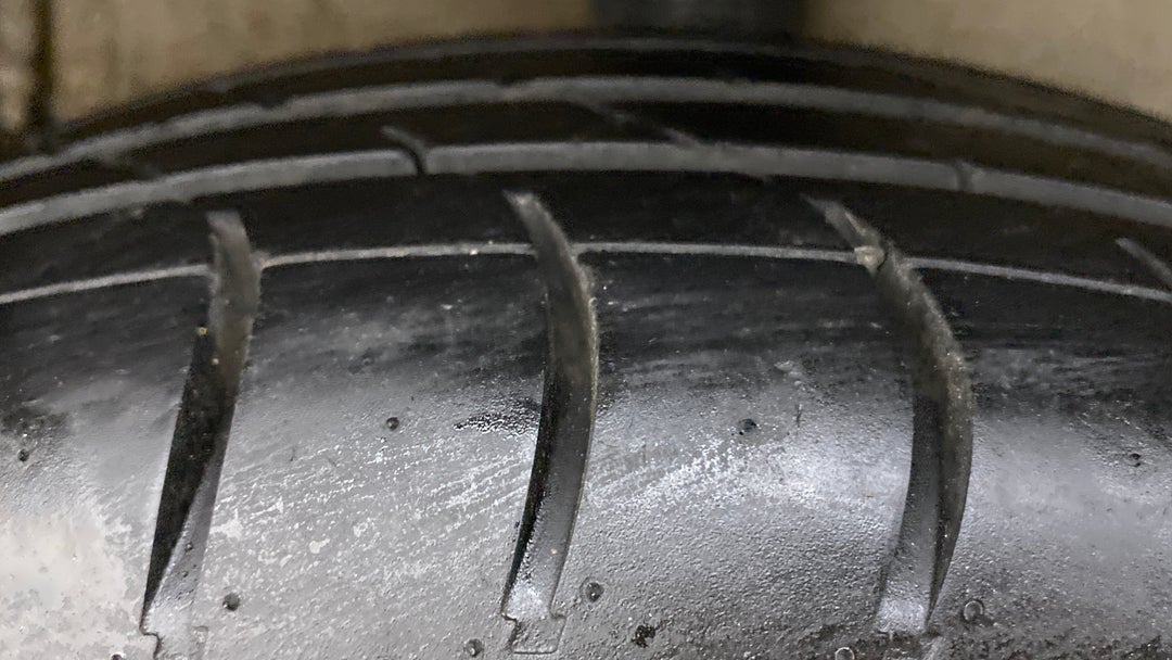 Right Rear Tyre Tread