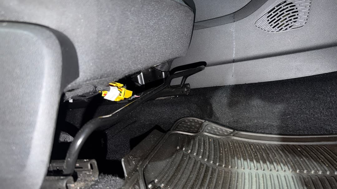 2022 Renault Captur Life, Automatic, 48350 km, Drivers Side Adjustment Panel