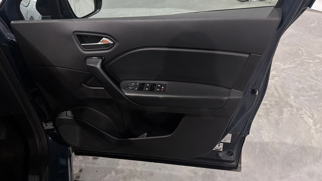 2022 Renault Captur Life, Automatic, 48350 km, Speaker View