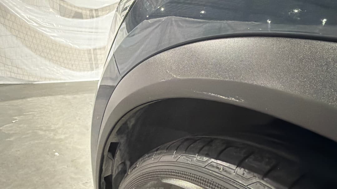 2022 Renault Captur Life, Automatic, 48350 km, Mud guard Front LHS Scratch