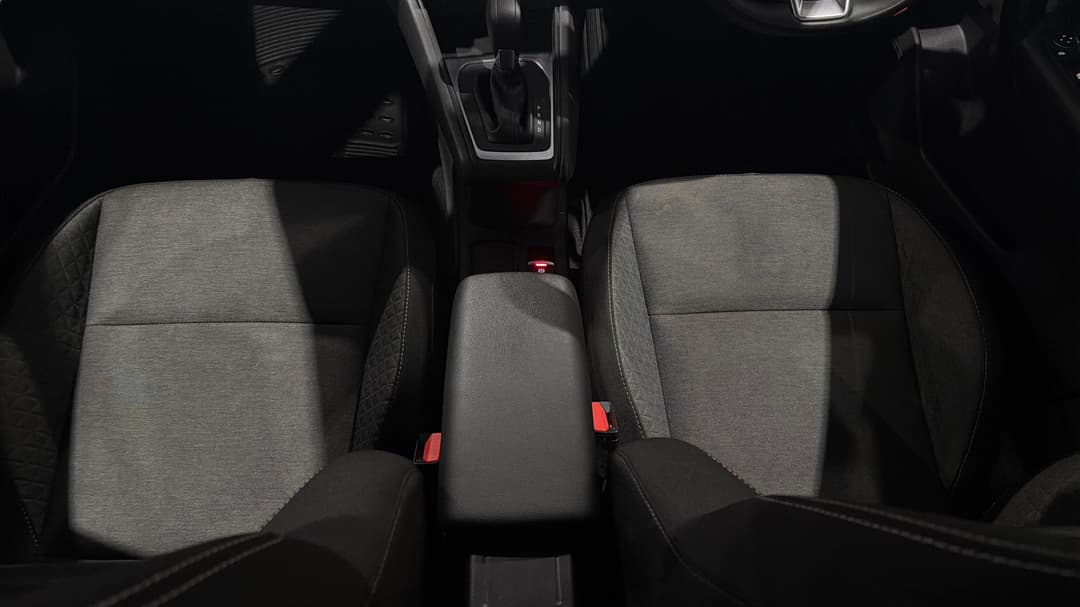 2022 Renault Captur Life, Automatic, 48350 km, Center Console