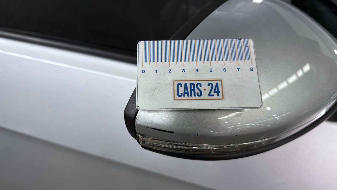 2013 Volkswagen Golf 103 Tsi Highline, Automatic, 108499 km, Side Mirrors Housing RHS Scratch