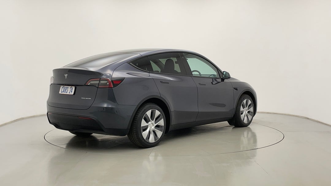 2023 Tesla Model Y Long Range, Automatic, 29105 km, Right Back Diagonal (45- Degree) View