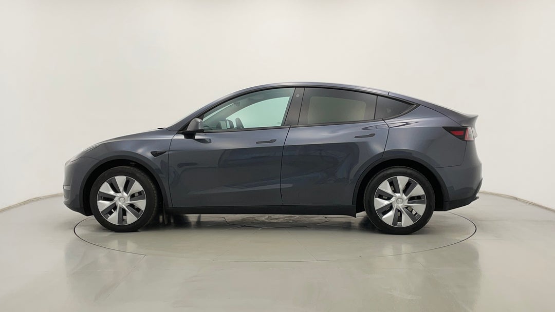 2023 Tesla Model Y Long Range, Automatic, 29105 km, Left Side View