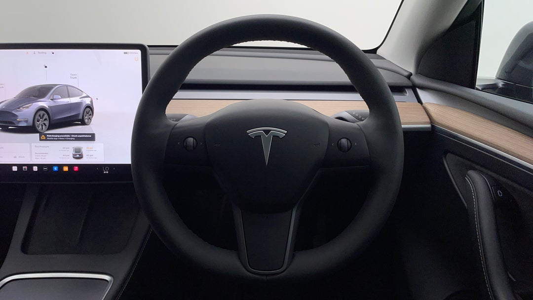 2023 Tesla Model Y Long Range, Automatic, 29105 km, Steering Wheel Close-up
