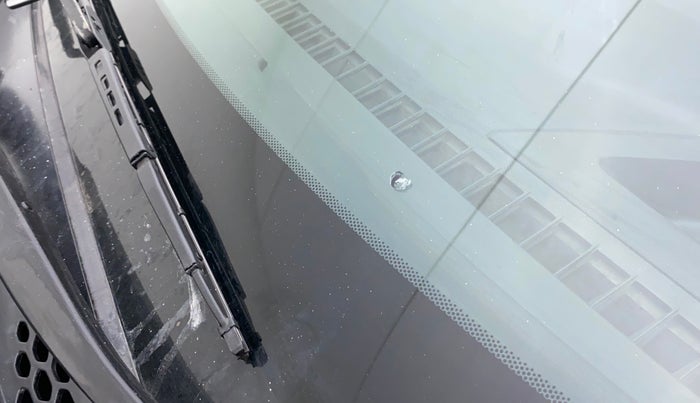 2018 Tata Tiago XE PETROL, Petrol, Manual, 41,920 km, Front windshield - Minor spot on windshield