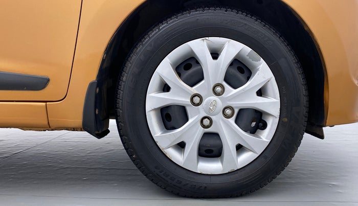 2014 Hyundai Grand i10 SPORTS 1.2 VTVT, Petrol, Manual, 99,388 km, Right Front Wheel