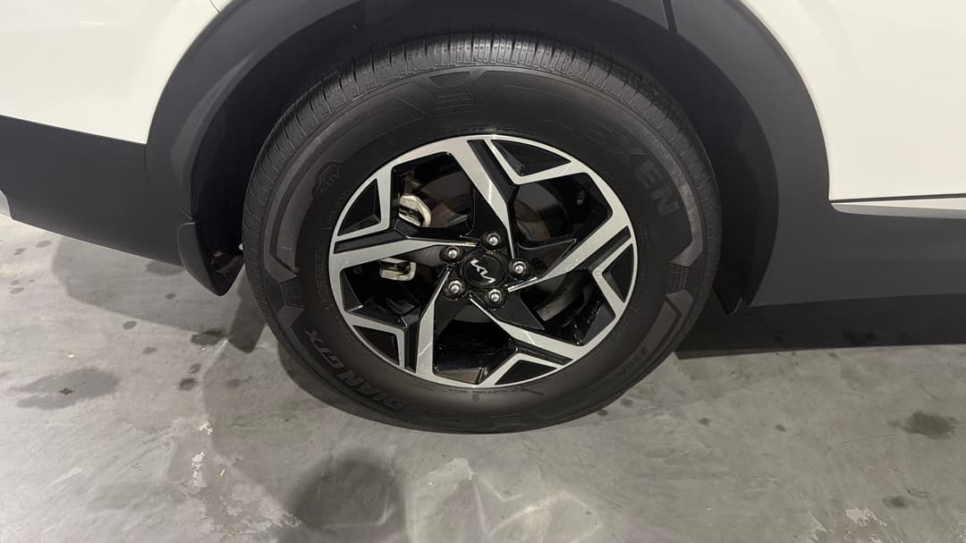 2024 Kia Sportage S (FWD), Automatic, 20109 km, Right Rear Wheel