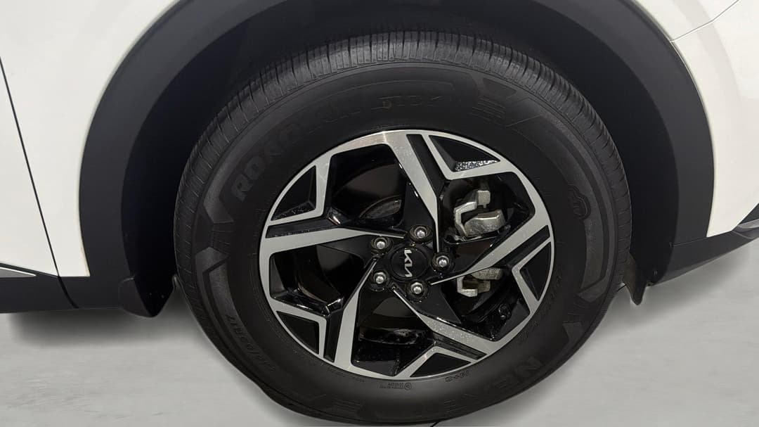 2024 Kia Sportage S (FWD), Automatic, 20109 km, Right Front Wheel