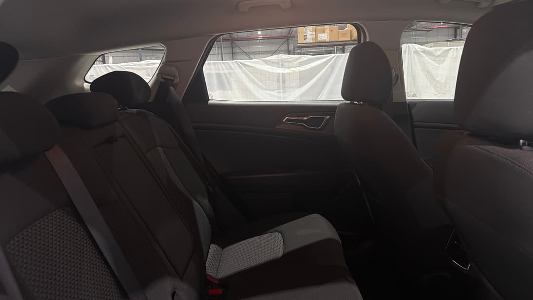 2024 Kia Sportage S (FWD), Automatic, 20109 km, Right Side Rear Door Cabin View